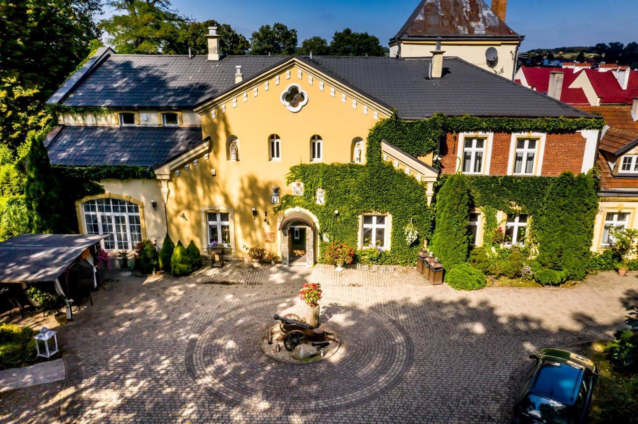 Dwor Boratyn Bed & Breakfast ภายนอก รูปภาพ