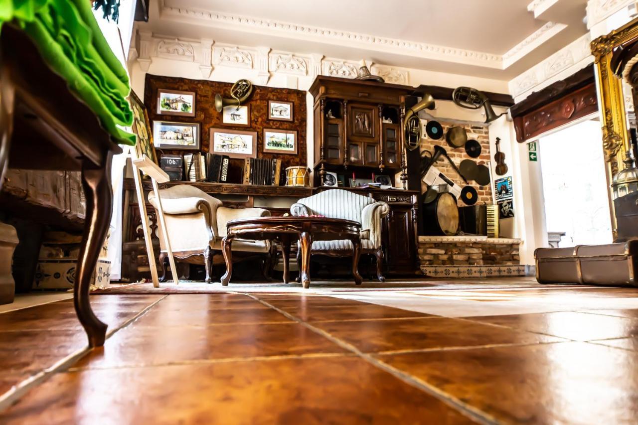 Dwor Boratyn Bed & Breakfast ภายนอก รูปภาพ