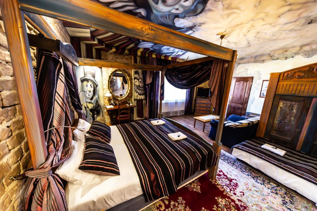 Dwor Boratyn Bed & Breakfast ภายนอก รูปภาพ