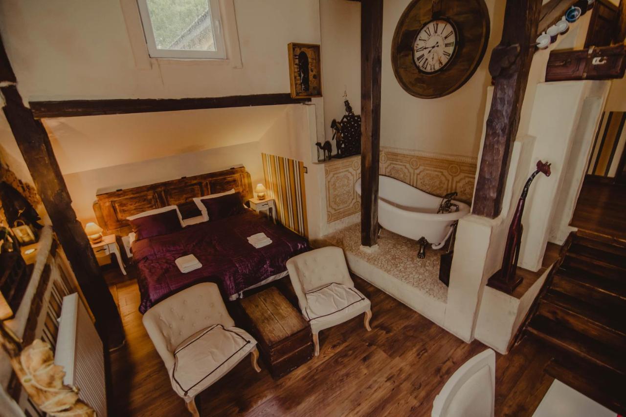 Dwor Boratyn Bed & Breakfast ภายนอก รูปภาพ