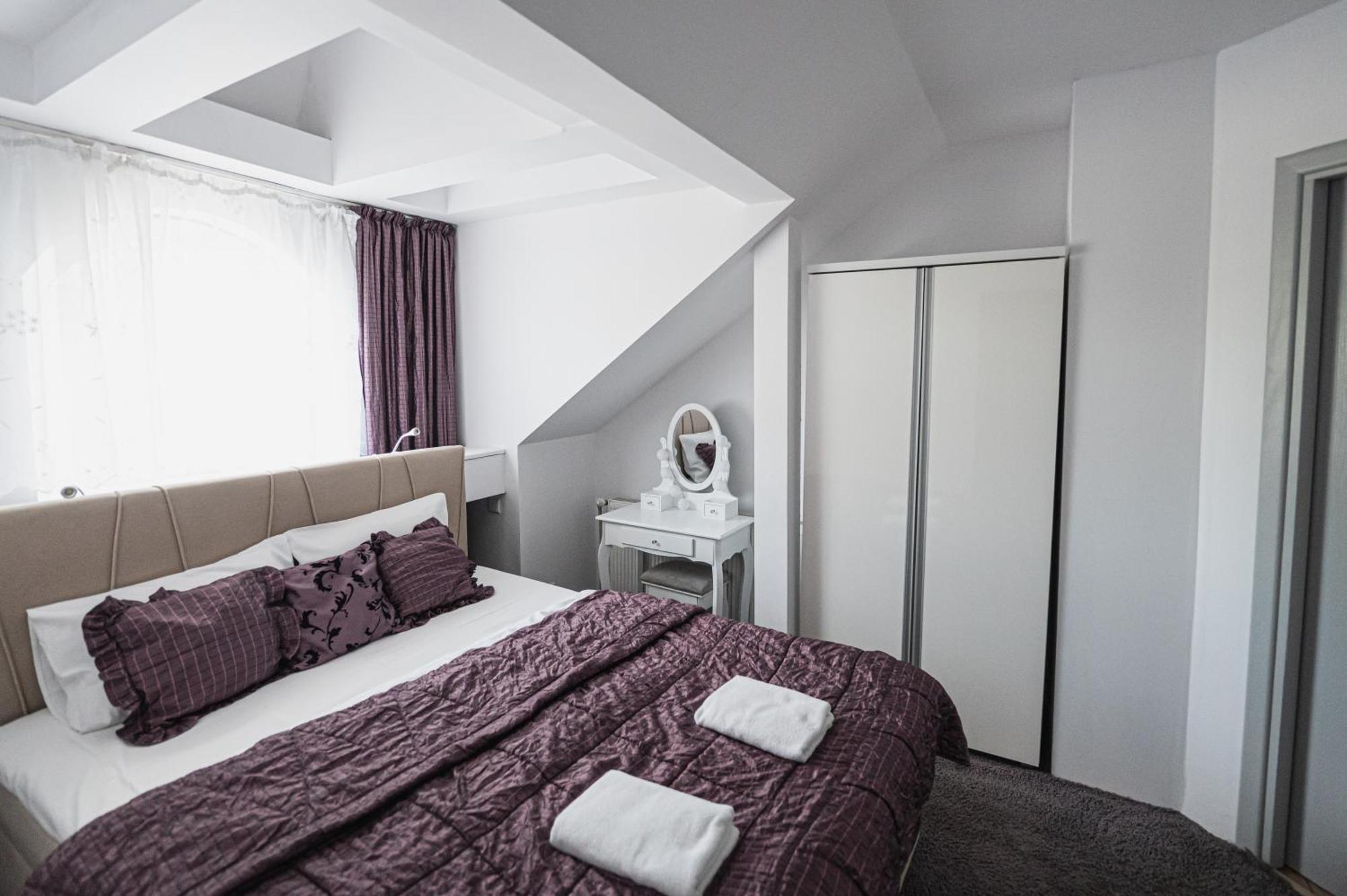 Dwor Boratyn Bed & Breakfast ภายนอก รูปภาพ