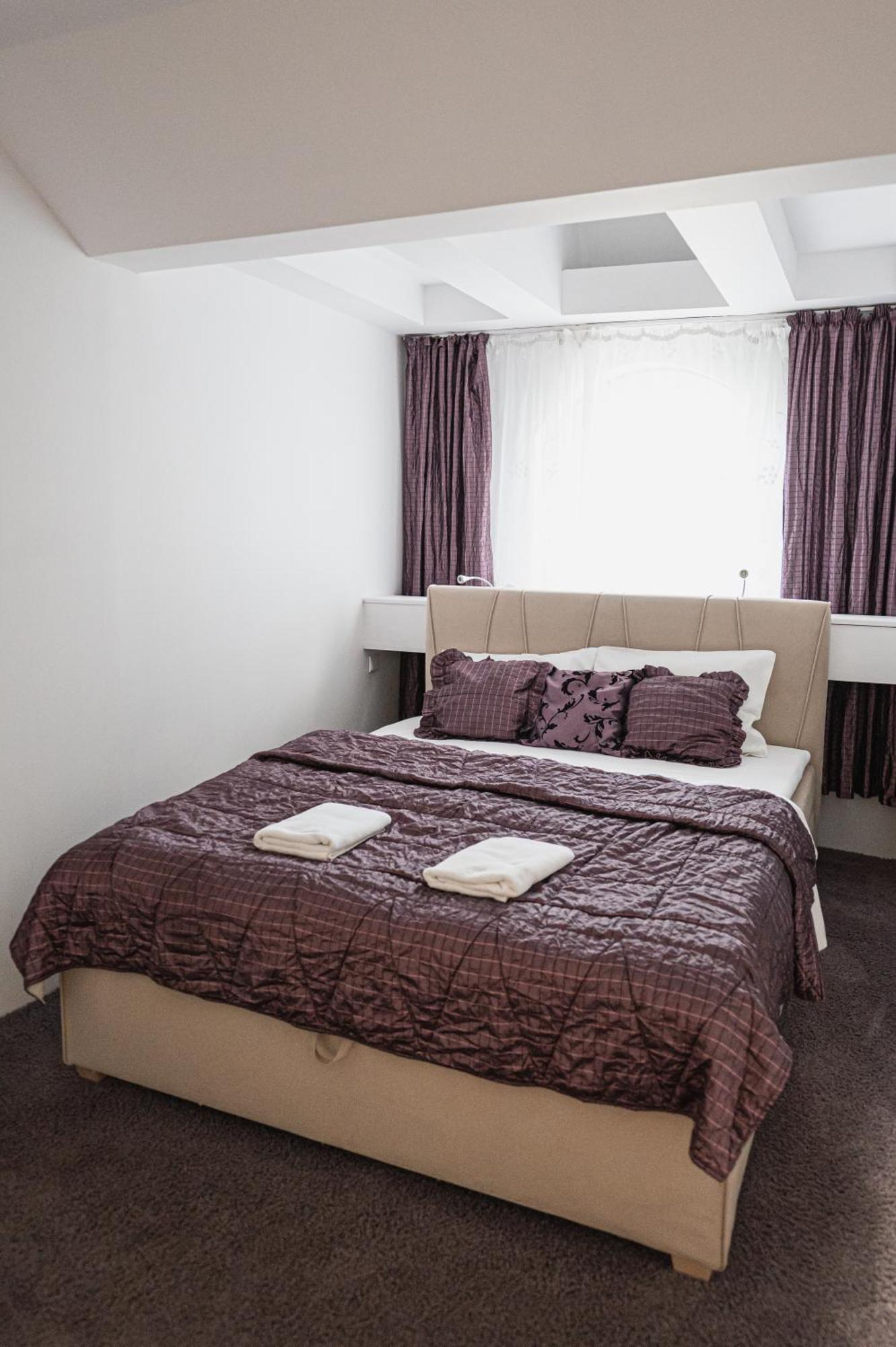 Dwor Boratyn Bed & Breakfast ภายนอก รูปภาพ