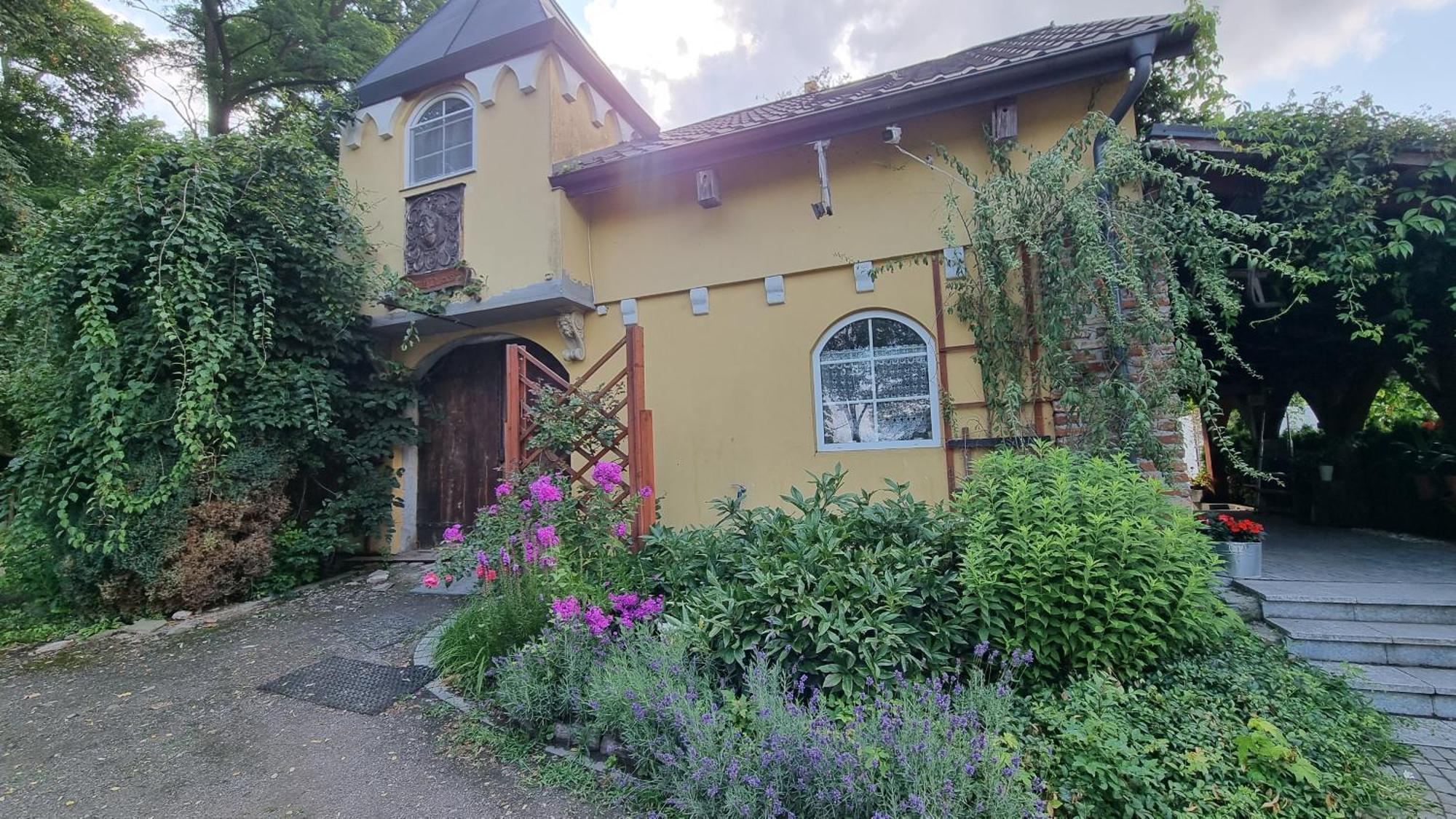 Dwor Boratyn Bed & Breakfast ภายนอก รูปภาพ