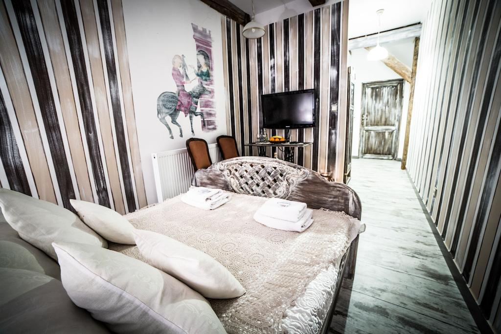 Dwor Boratyn Bed & Breakfast ห้อง รูปภาพ