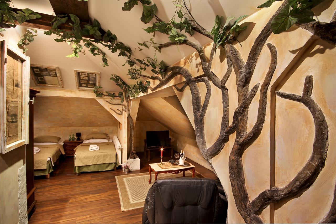 Dwor Boratyn Bed & Breakfast ภายนอก รูปภาพ